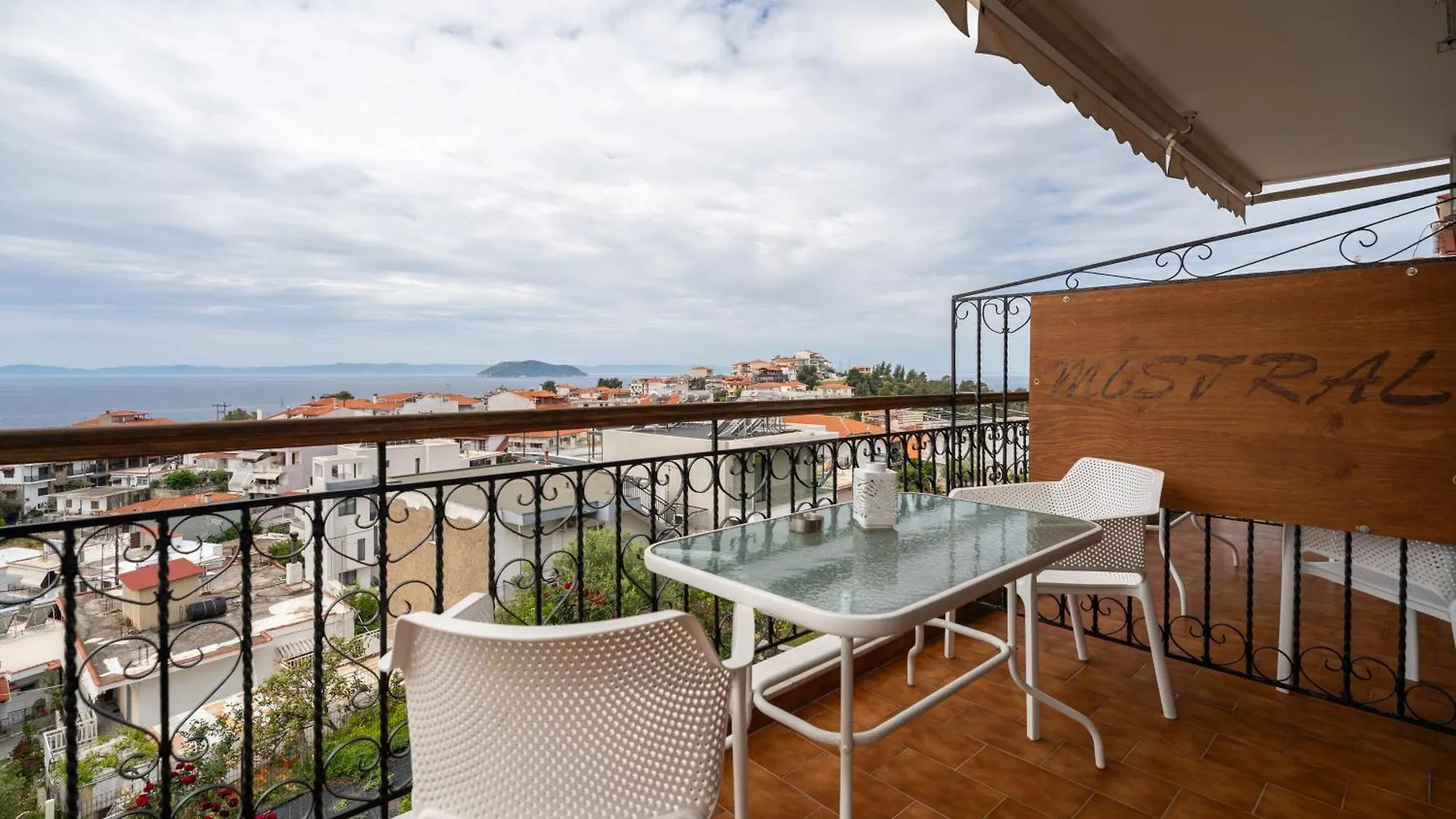 House Mistral Apartment Neos Marmaras