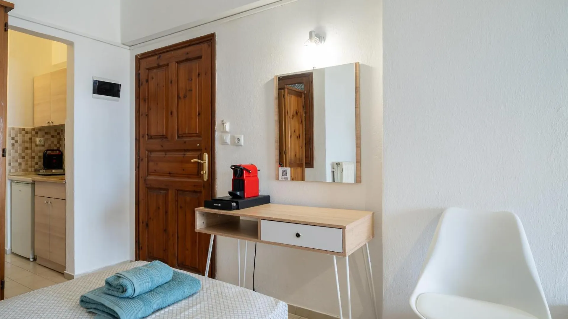 House Mistral Apartment Neos Marmaras
