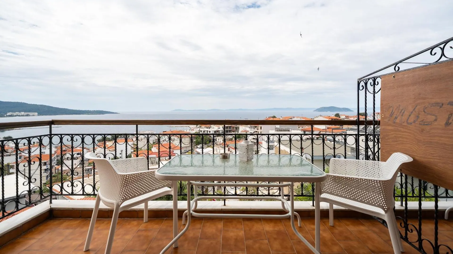 House Mistral Apartment Neos Marmaras