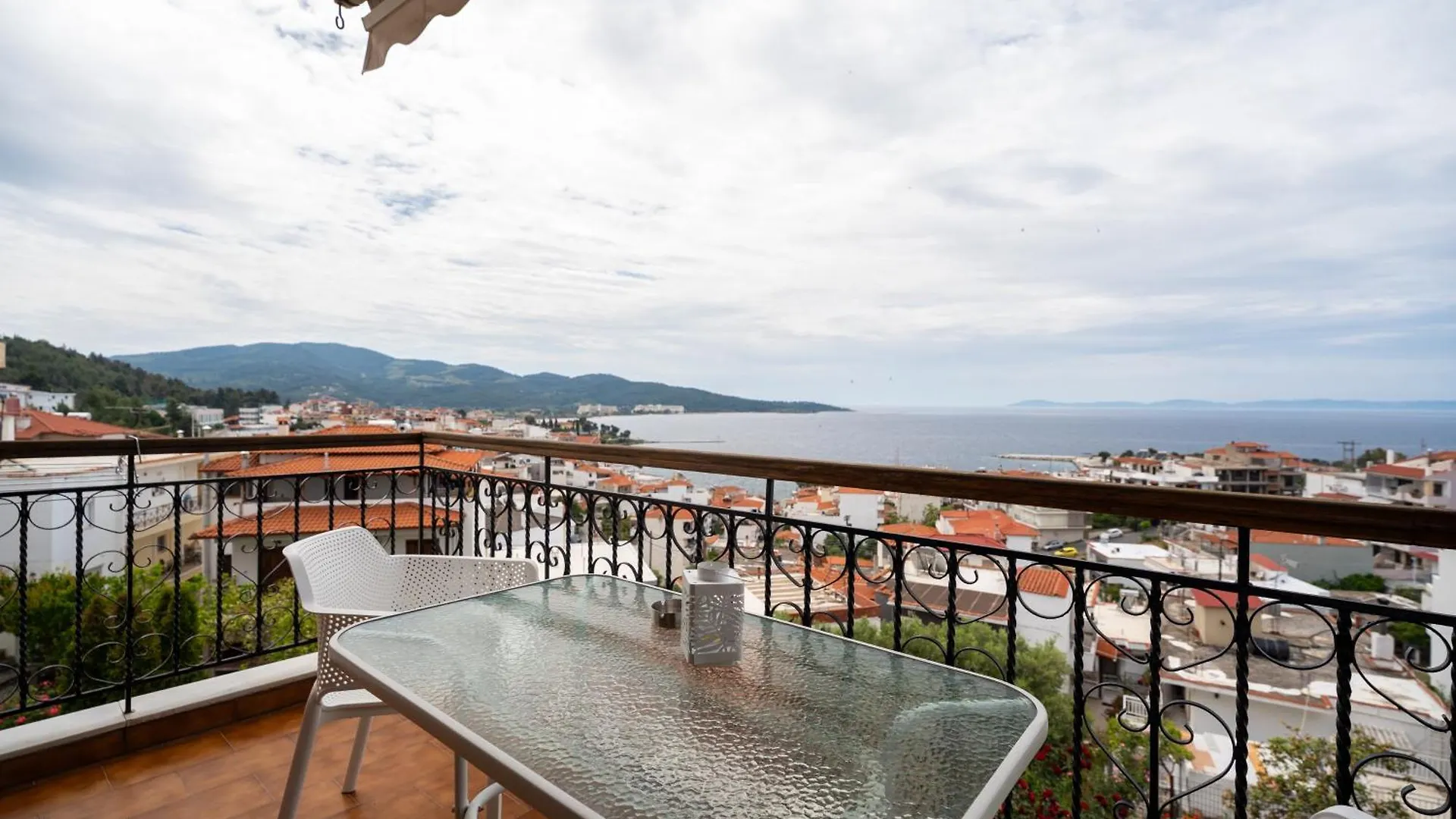 House Mistral Apartment Neos Marmaras